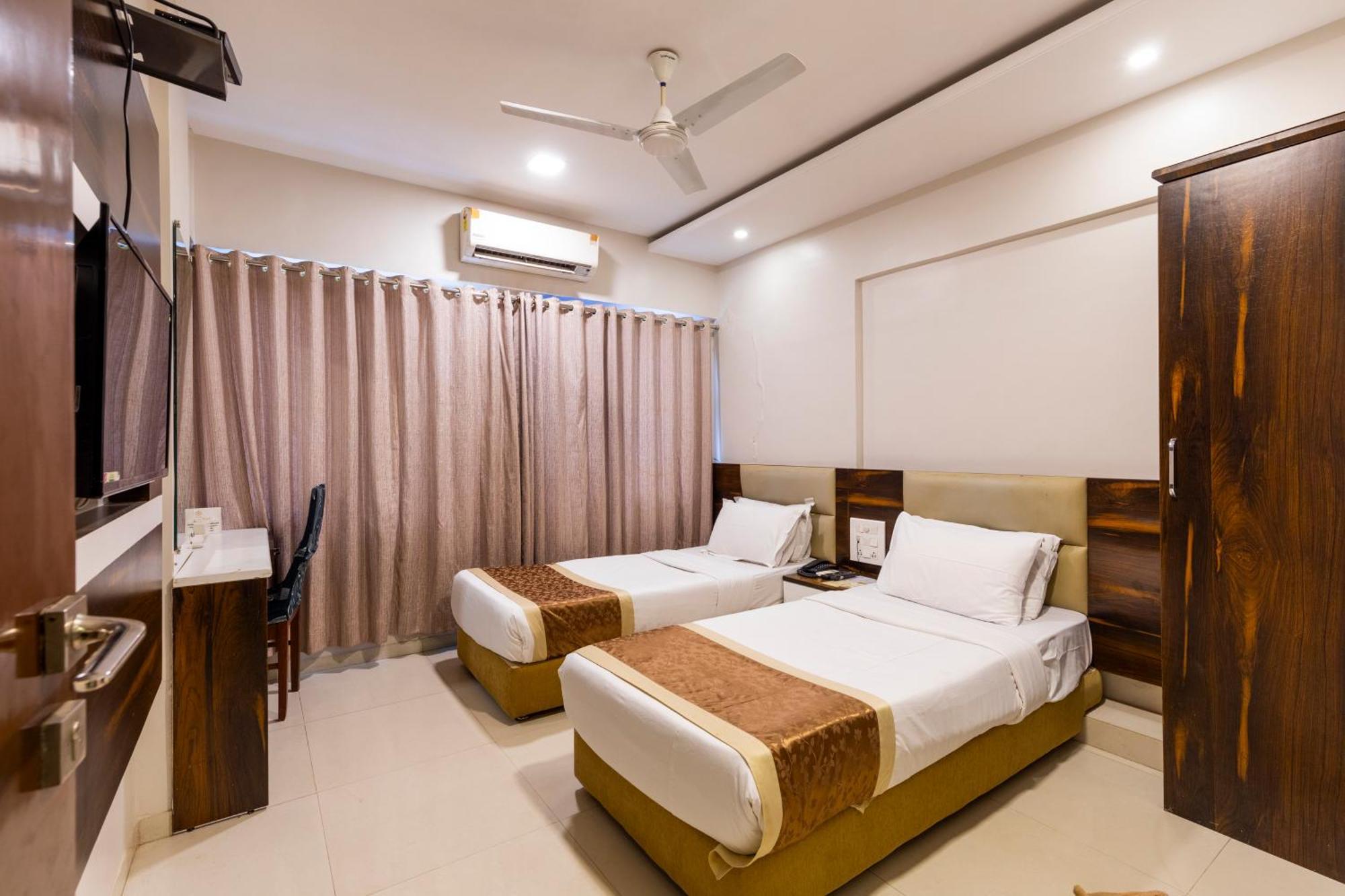 Hotel Embassy Park - Bkc Bombaj Exteriér fotografie
